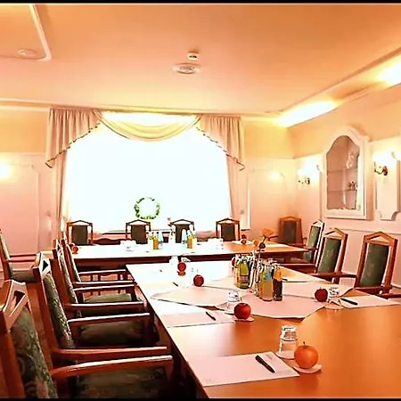 Royal 3*