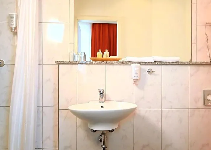 Royal אלמשורן